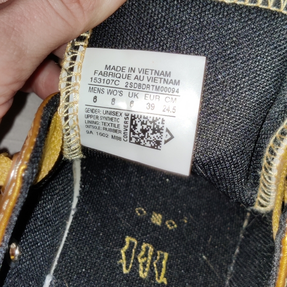 RARE Converse CTAS OX LO gold mens 6 women's 8 style 153107C - Picture 5 of 7
